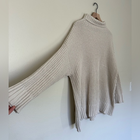 AERIE Chunky Knit Oversized Cowl Neck Sweater - Picture 5 of 9